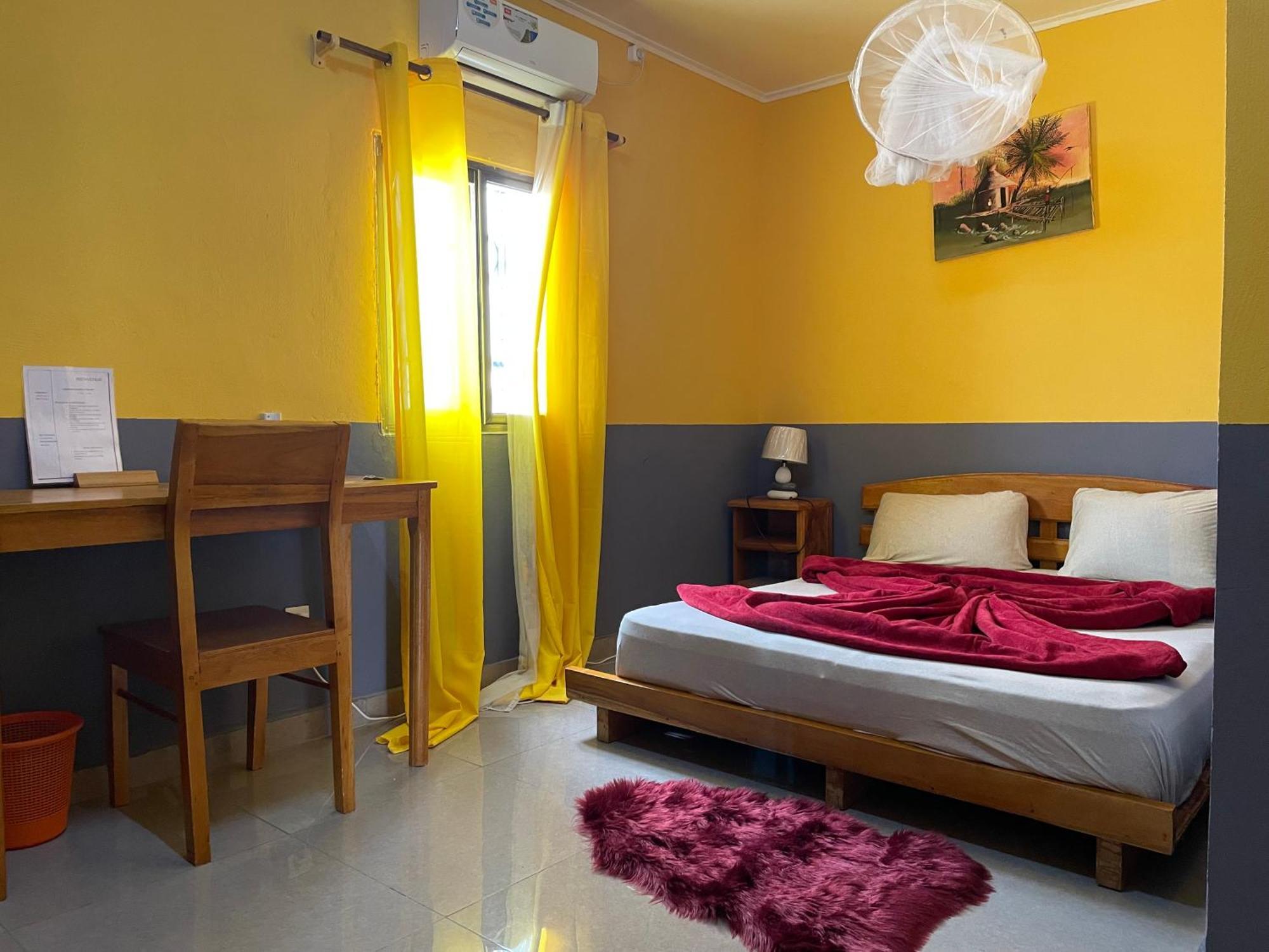 Residence Hotel Lux Fairborn - Port Gentil Dış mekan fotoğraf